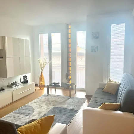 Elizaveta Apartamento Oggebbio
